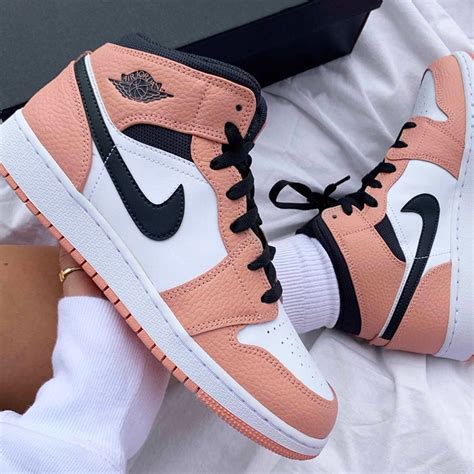 nike jordan 1 pink price